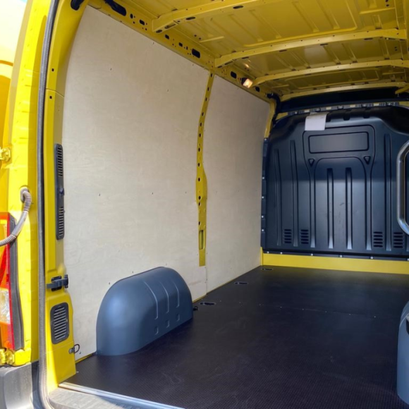 Habillage bois parois et portes intérieures pour Renault Trafic 2014+ Double Cabine Habillage bois parois et portes intérieures pour Renault Trafic 2014+ Double Cabine