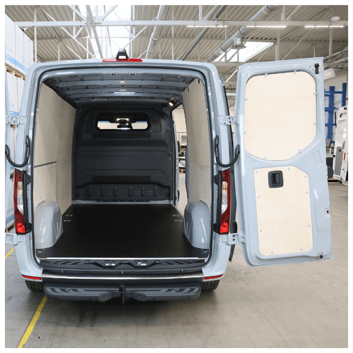 Habillage bois parois et portes intérieures pour Mercedes Vito