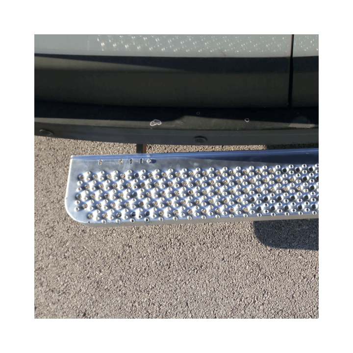 Marchepied arrière fixe pour Renault Master sans attelage arrière