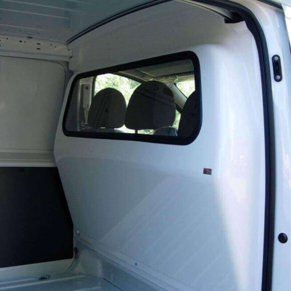 Cloison de séparation Toyota Proace avec option vitre fixe ou coulissante Cloison de séparation Toyota Proace avec option vitre fixe ou coulissante