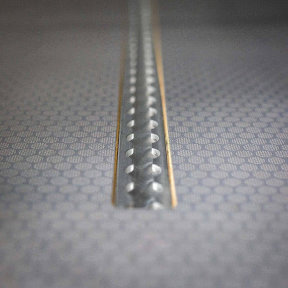 Plancher gris avec rail aéro intégré pour Citroen Jumpy 2016+ Plancher gris avec rail aéro intégré pour Citroen Jumpy 2016+