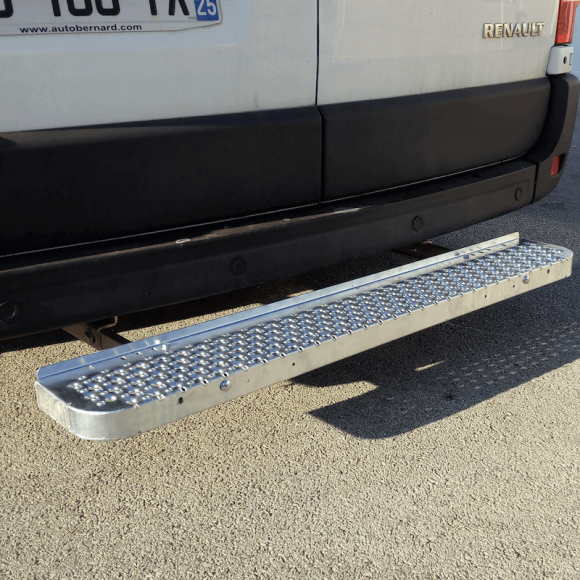 Marchepied arrière fixe pour Ford Custom sans attelage arrière Marchepied arrière fixe pour Ford Custom sans attelage arrière