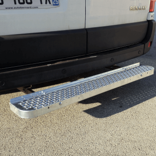 Hecktritt für Volkswagen Crafter 2006-2016 ohne Anhängerkupplung. Hecktritt für Volkswagen Crafter 2006-2016 ohne Anhängerkupplung.