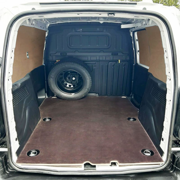 Habillage bois complet pour Citroen Berlingo Van III 2018+ - détails protection parois (photo non contractuelle) Habillage bois complet pour Citroen Berlingo Van III 2018+ - détails protection parois (photo non contractuelle)