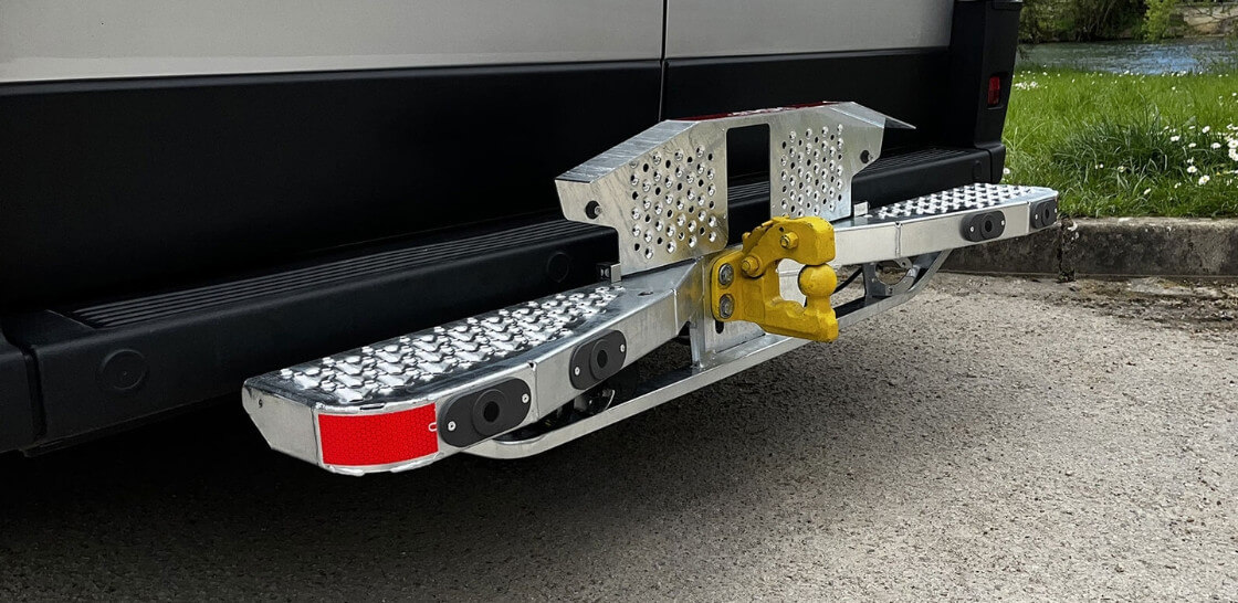 Nutzfahrzeug-Trittstufe